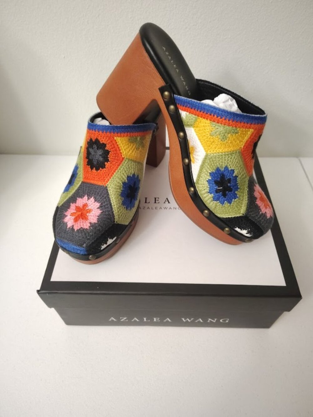 NIB AZALEA WANG "Naoto" Floral Crochet Block Heel Platform Clogs (Size 8)